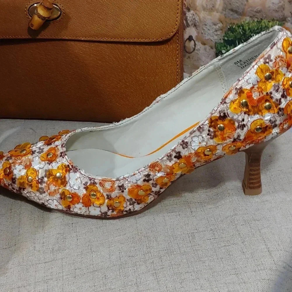 Heigh-Heels by Mojo Moxy - Picture 4 of 10